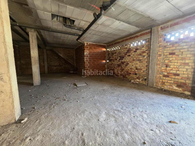 Foto af2b5df3-be20-409f-8d1a-324bd34bef34. Local comercial  en bruto en Centro Bormujos