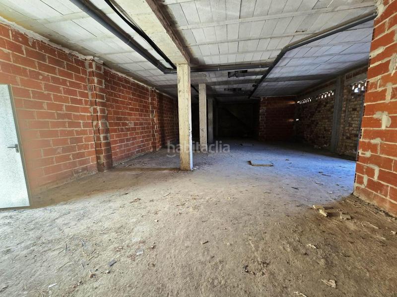 Foto b67b7181-3817-40b1-be44-76a09c1a6c1a. Local comercial  en bruto en Centro Bormujos