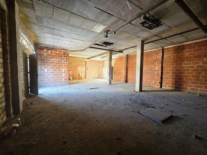 Foto bbf57564-5644-4703-a673-8b1da51880c9. Local comercial  en bruto en Centro Bormujos