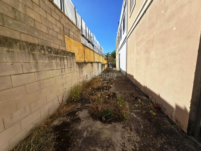 Foto f4b19f2e-47c4-4a06-b8f6-9dd2e79953fc. Local comercial  en bruto en Centro Bormujos