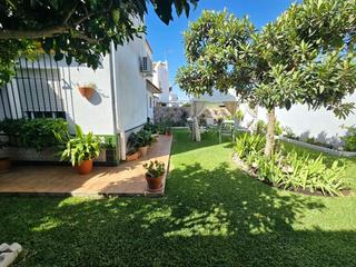 Chalet in Gines. Chalet pareado  gines