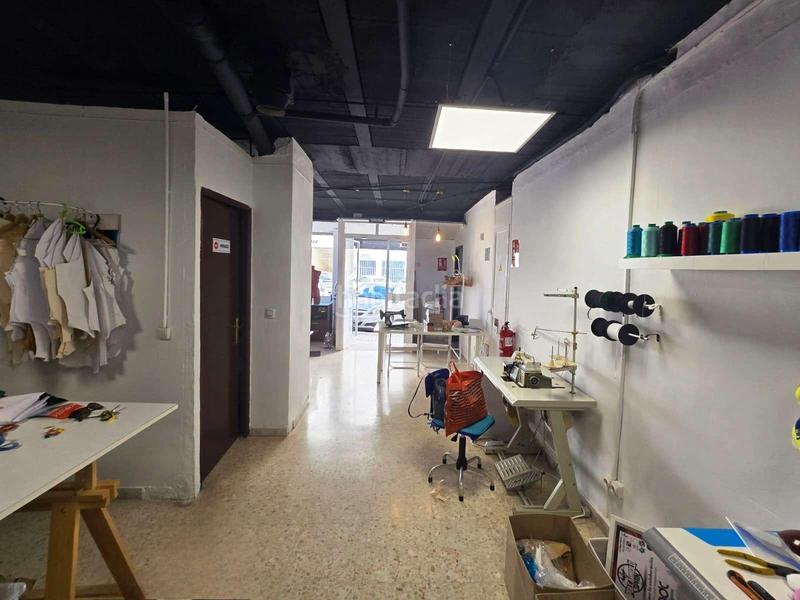 Foto 20a001e9-beaf-456d-9bf3-f1778d079cf6. Locale commerciale in Centro Bormujos