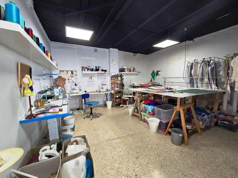 Foto cdb624d1-bfe0-4a5c-8efb-a9a6771c917c. Locale commerciale in Centro Bormujos