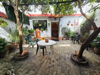Casa adossada a Gines. Casa  gines