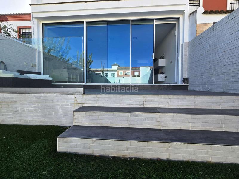 Foto 04f1ef34-0651-4909-a595-78cf6f9630f8. Casa adosada en Huévar