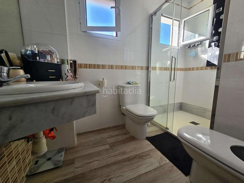 Foto 10d14abb-fc51-49d3-9e2e-85a3e0e27e9c. Casa adosada en Huévar