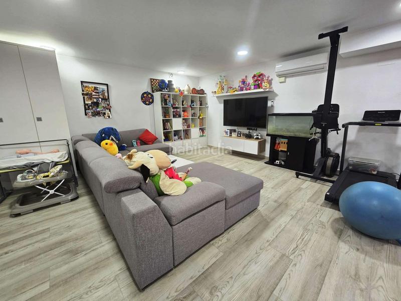 Foto b380d9a3-c7ed-4df7-bdf5-48f7f71f6484. Casa adosada en Huévar