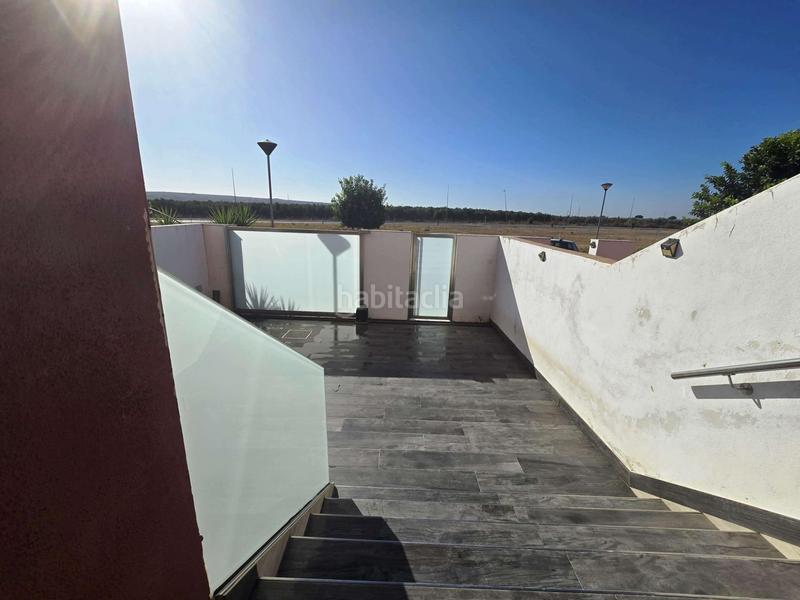 Foto c9a71c64-247e-4a4a-b110-480ac21504f3. Casa adosada en Huévar