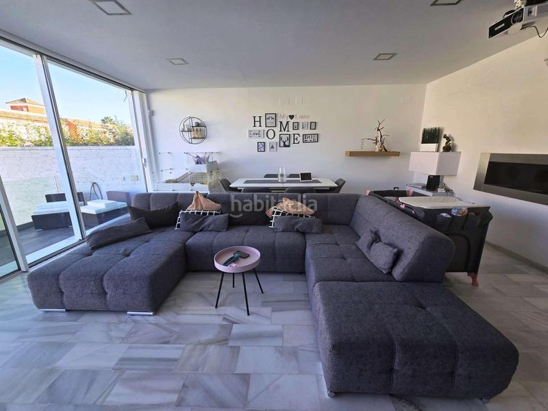 Foto d0559d66-43b8-4b0b-a7ab-fd9f2caa4594. Casa adosada en Huévar