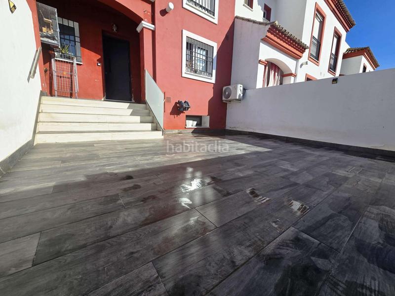 Foto e79b2700-9df9-4d70-9551-aeb06f4655b0. Casa adosada en Huévar