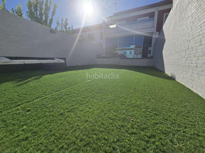 Foto f3b55087-a4ad-4bf4-95f2-41c231e0612a. Casa adosada en Huévar