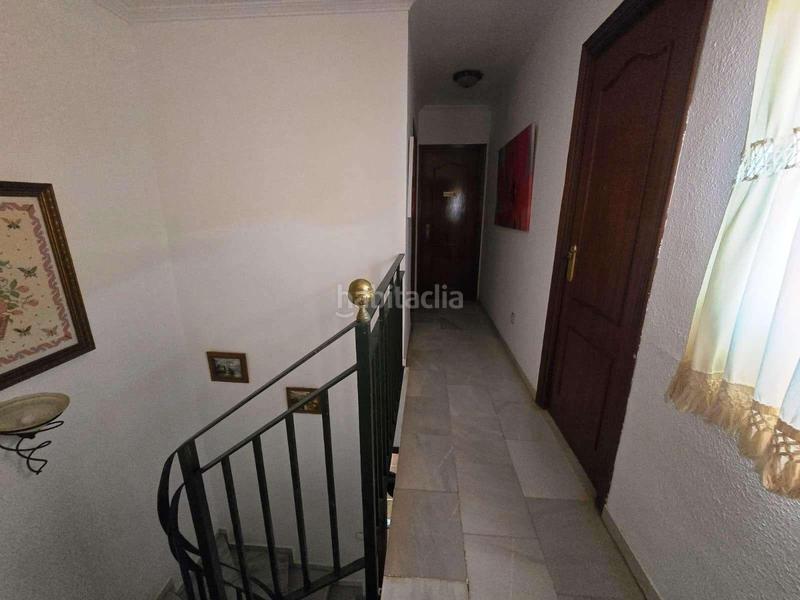 Foto 0947a579-59a1-4fe3-affa-b09d75f5856e. Casa adossada a Centro Bormujos