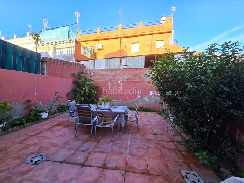 Foto 365ed9ad-3e17-41f0-acda-98d00daace4e. Casa adossada a Centro Bormujos