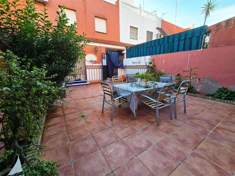 Foto 530c7613-7a21-47c8-a7a7-1454d0f849ab. Casa adossada a Centro Bormujos