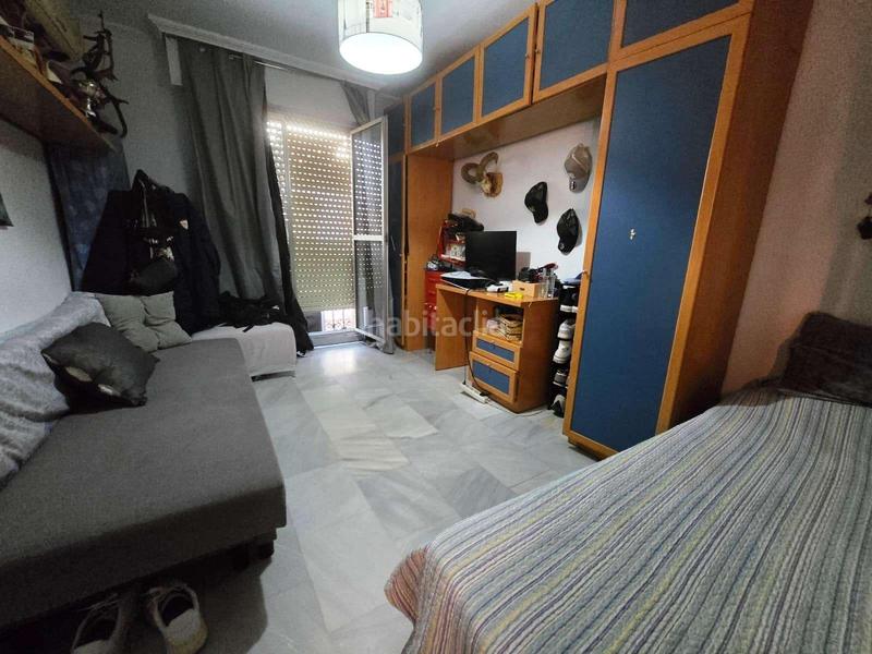 Foto 8f572886-1ce4-4f8d-8fc2-cf83796f970f. Casa adossada a Centro Bormujos