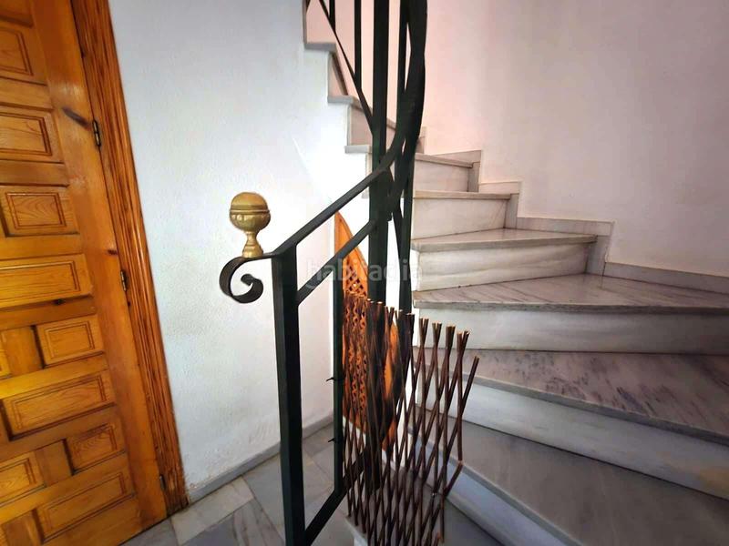 Foto a492b4c1-7c1b-43b9-8a99-24cf00028122. Casa adossada a Centro Bormujos