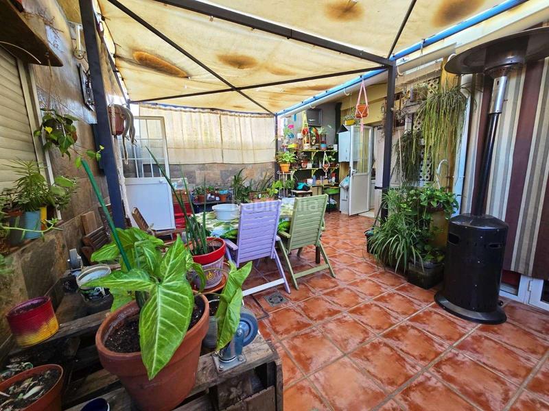 Foto 11e9e284-6a32-4bb1-a9dc-9f17b2e87ee4. Maison jumelée avec parking piscine dans Avenida Juan Diego Bormujos