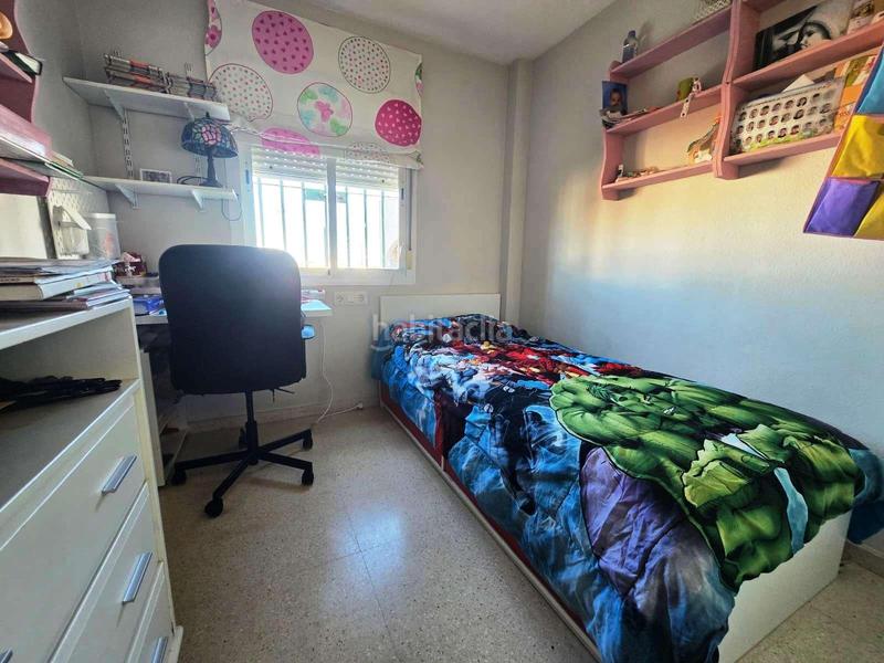 Foto b84588ac-131c-4486-ba0e-102b22fab40d. Maison jumelée avec parking piscine dans Avenida Juan Diego Bormujos