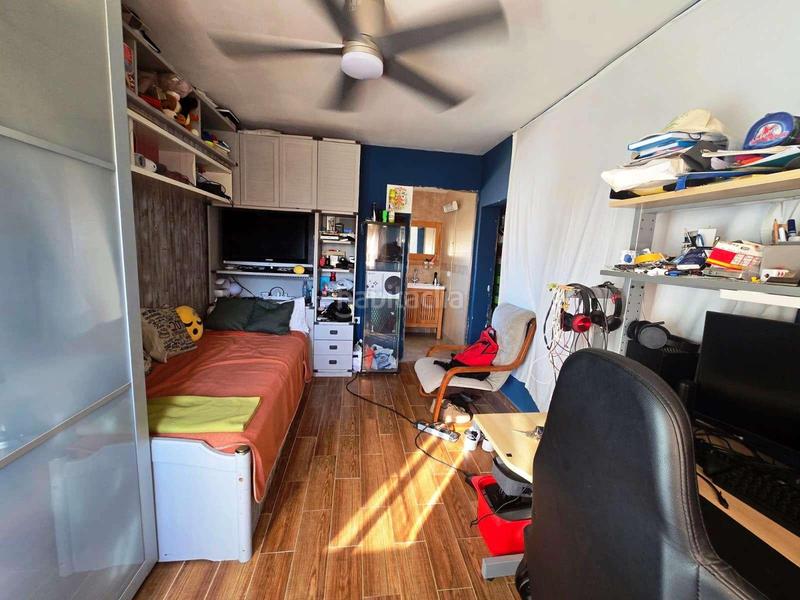 Foto f6eba5da-8a7b-4a77-81ac-3601a4f731bb. Maison jumelée avec parking piscine dans Avenida Juan Diego Bormujos