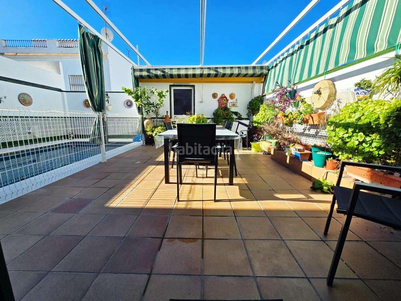 Foto 209bbc37-9975-4c66-891a-331d7db37ea0. Casa amb aparcament piscina a Gines