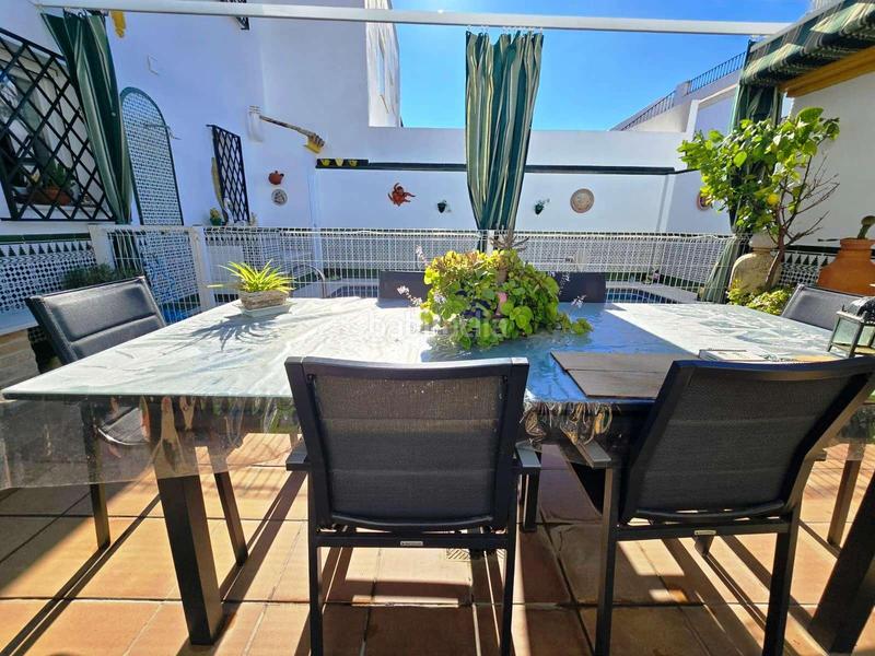 Foto 42c51bf6-9973-4764-814d-618c6ee2eac9. Casa amb aparcament piscina a Gines