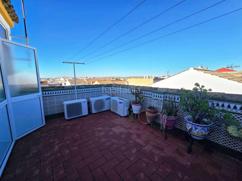 Foto d4fabdf0-a154-4efd-8337-01a366555aec. Casa amb aparcament piscina a Gines