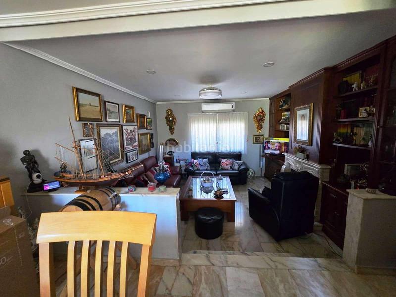 Foto e5156613-ecec-4b8e-90ec-3acb030205d1. Casa amb aparcament piscina a Gines