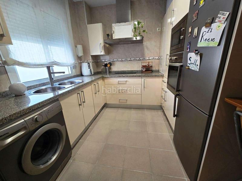 Foto 1c990aa2-b4b8-4a15-bda1-f66e74045299. Flat with parking in Gines