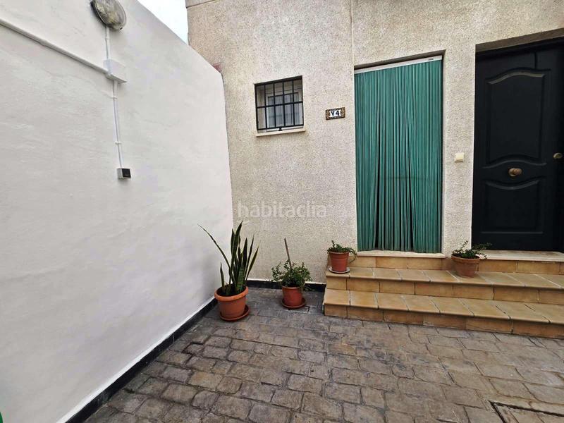 Foto e69858c8-af40-4ced-b5a5-9ca221d87112. Flat with parking in Gines