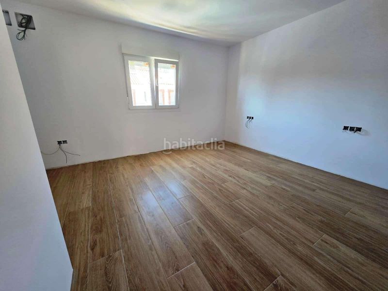 Foto 33b1a176-051a-4d81-9027-b074ce6113c8. Casa adossada a Centro Bormujos