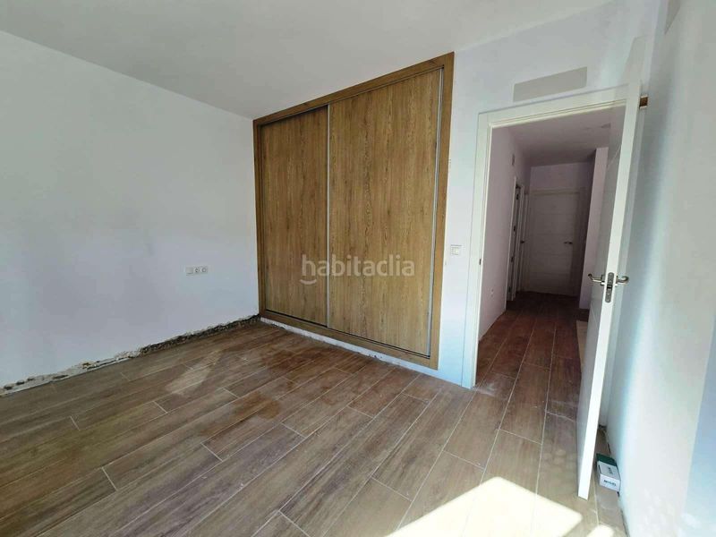 Foto 7836acd9-4612-4651-a08f-0f3d92222003. Casa adossada a Centro Bormujos