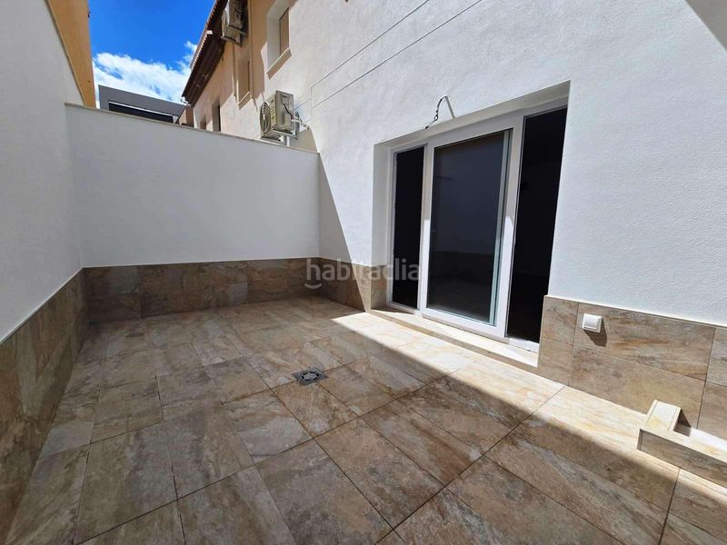 Foto a3356d04-770a-4047-a5a5-5f6158f3fce7. Casa adossada a Centro Bormujos