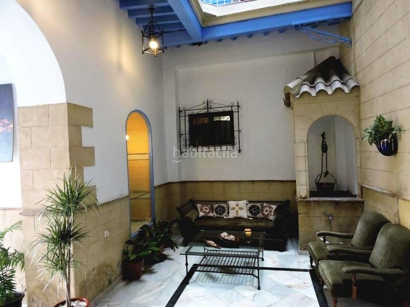 Foto f2618134-7b5d-451d-8fc9-9f8e785f5933. Edificio in Arcos de la Frontera