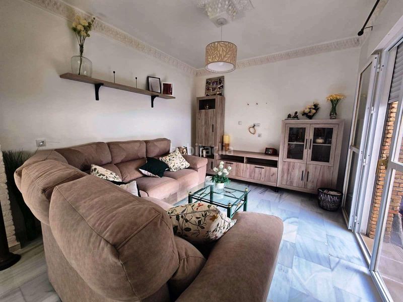 Foto 0ecbe785-df10-4444-a9fe-71772733347d. Casa adossada amb aparcament a Avenida Juan Diego Bormujos
