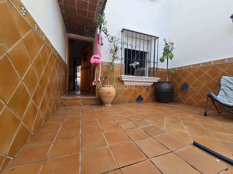 Foto 3cf6d384-0d68-4409-b9c5-942313df8656. Casa adossada amb aparcament a Avenida Juan Diego Bormujos