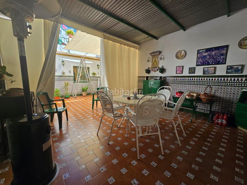 Foto 41c25899-a3ca-43a8-a944-6169f9cccd4c. Casa adossada a Centro Bormujos