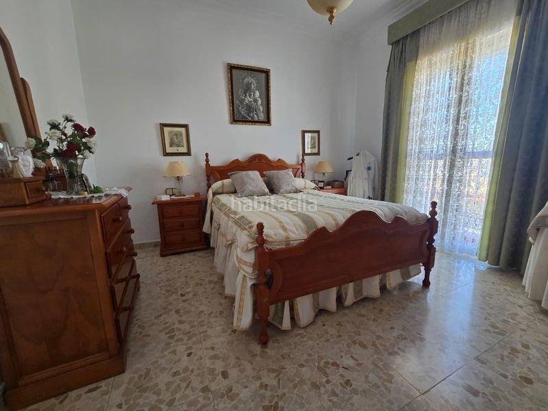 Foto 581a136d-10c4-4ffc-8908-8138a90617c1. Casa adossada a Centro Bormujos
