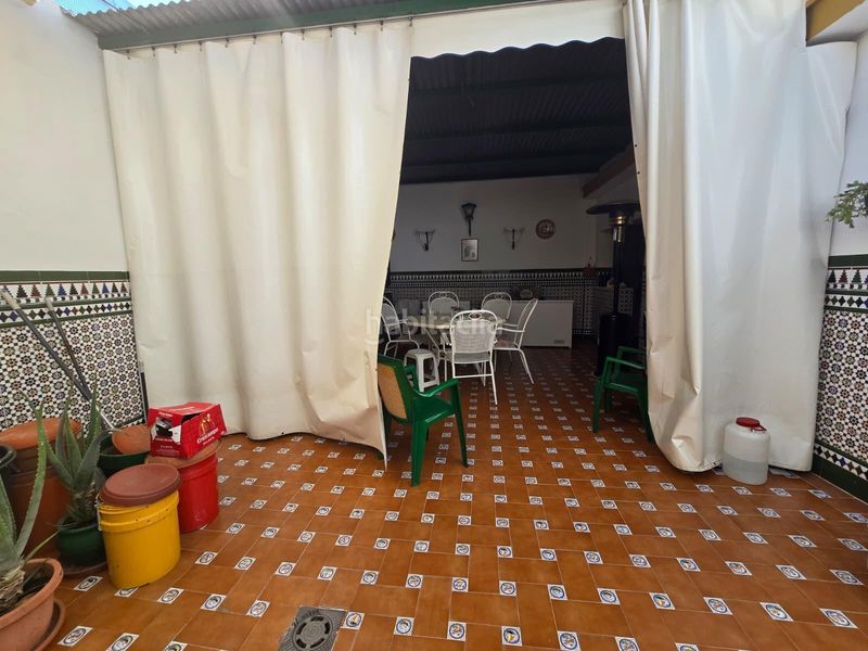 Foto c1170aeb-0378-4da4-aeb7-7ec7131cfc83. Casa adossada a Centro Bormujos