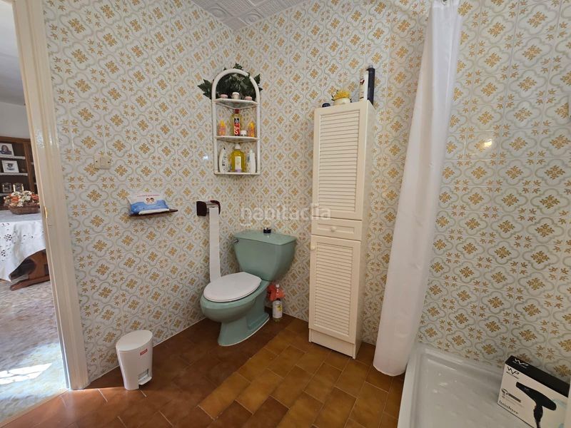 Foto f3d0f634-5655-4f30-b253-238cdaa3bd06. Casa adossada a Centro Bormujos