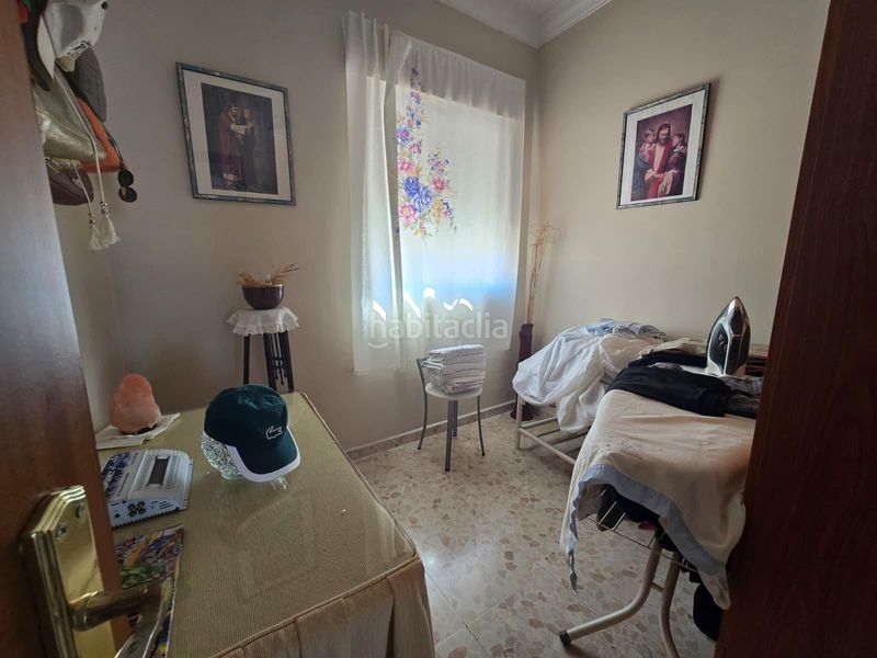 Foto fc685979-72b5-4524-875b-078f9c0be279. Casa adossada a Centro Bormujos