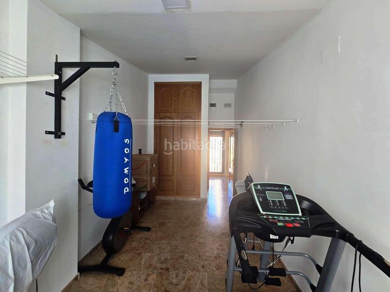 Foto d23ae447-9511-45cc-a9bf-fa56cc403523. Casa aparellada amb aparcament piscina a Centro Bormujos