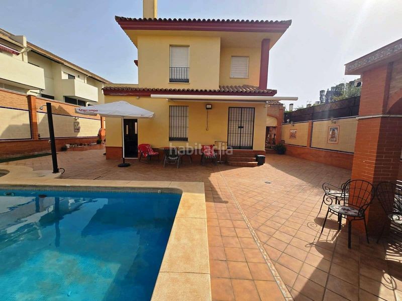 Foto 59275245-e015-4be2-abd0-a4d6f385711a. Xalet amb aparcament piscina a Centro Bormujos