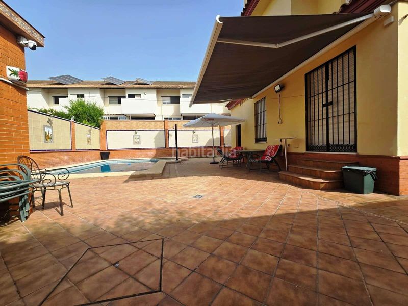 Foto cbb64b8a-c7b8-4597-a816-61686e1808e5. Xalet amb aparcament piscina a Centro Bormujos