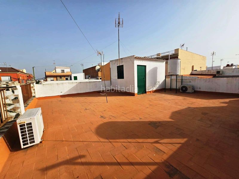 Foto c623d920-a89e-4f1d-a939-62850061fe4e. Casa a Centro Bormujos