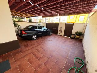 Casa adossada a Olivares