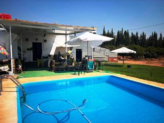 Mas à Huévar. Finca rústica  huévar del aljarafe