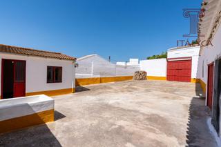 Casa  Calle juan carlos i. Casa en calle juan carlos i, en 416m2 de terreno, aznalcázar