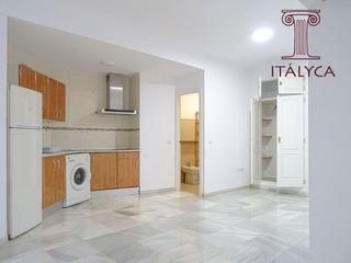 Lloguer Pis  Calle relator. Estudio en calle relator