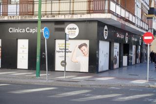 Local Comercial en Calle feria 166. Amplio local comercial en esquina con excelente visibilidad
