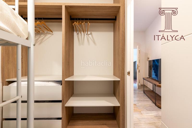 Foto 22c359fb-dd20-4dbc-ae21-311289b494de. Piso  de 2 dormitorios en calle peral en Alfalfa - Santa Cruz Sevilla